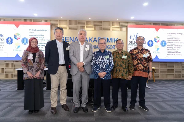 Iida Group Holding Collaborates on Timber House Research with Leading Universities
